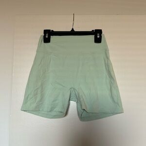 Buffbunny legacy 4” shorts - Mojave mint